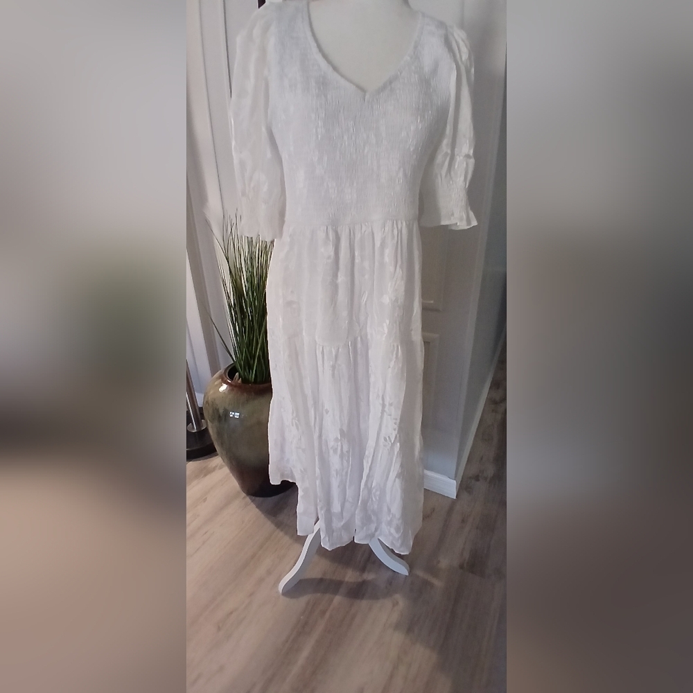 Talisea Elegant White Lined Dress Sz 16W.